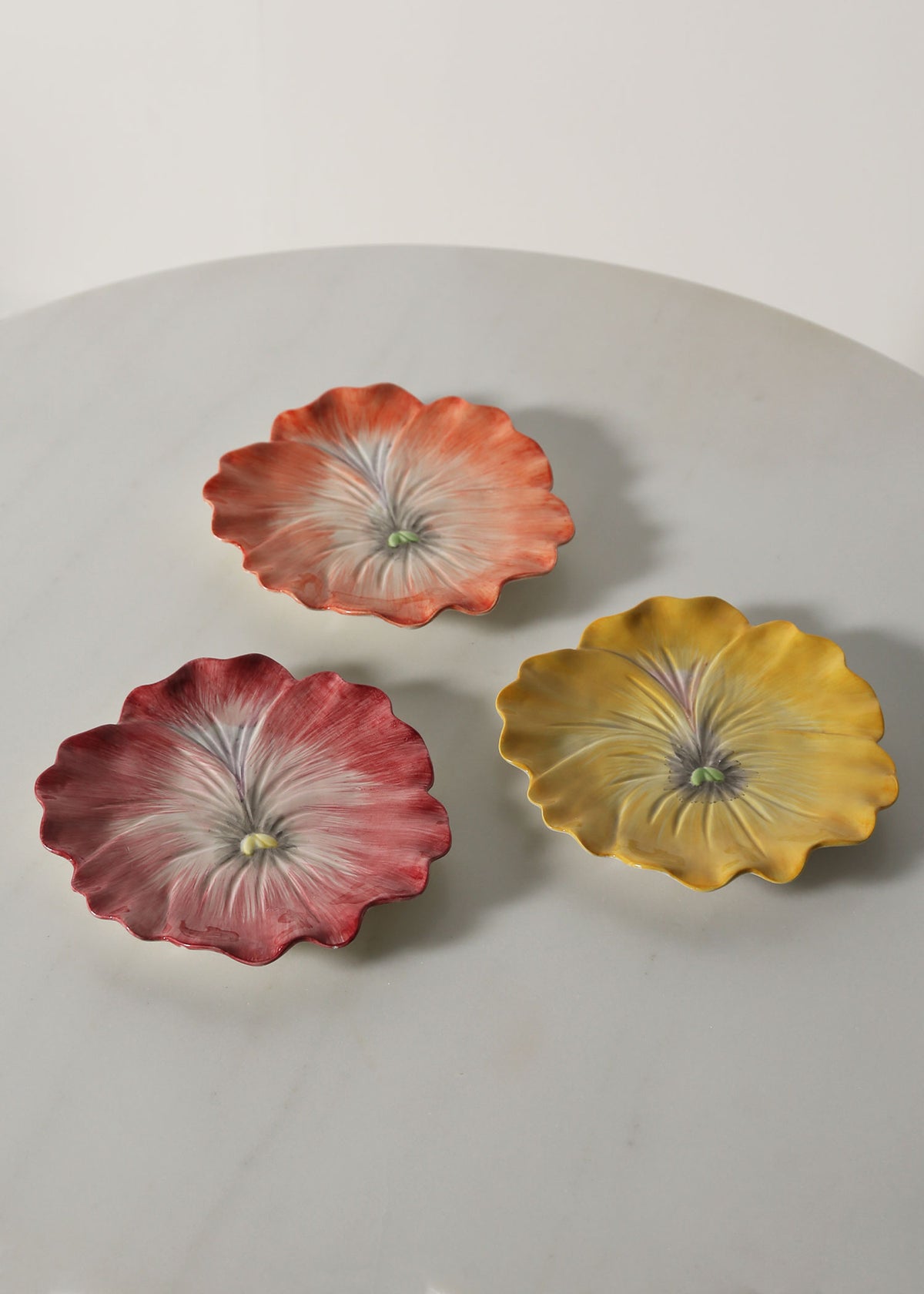 OBJET TROUVÉ | 80’s Trio Of Pansy Plates