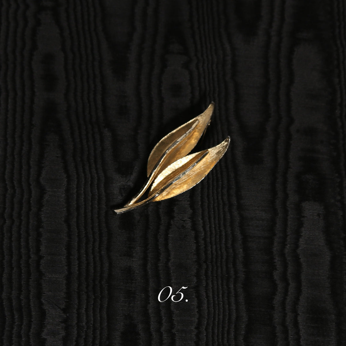 VINTAGE PINS  |  Edit One