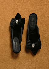 BESPOKE BOWS  |  DAHLIA  |  Black Velvet